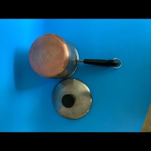 Revere ware 1.5 qt copper bottom pan & lid.